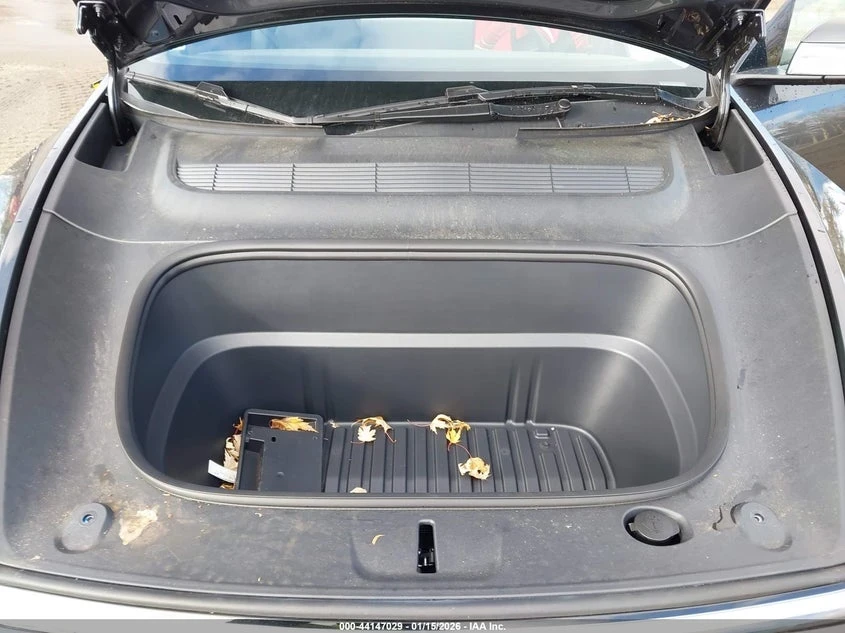 Tesla Model Y LONG RANGE DUAL MOTOR ALL-WHEEL DRIVE/LONG RANGE L, снимка 9 - Автомобили и джипове - 53806222