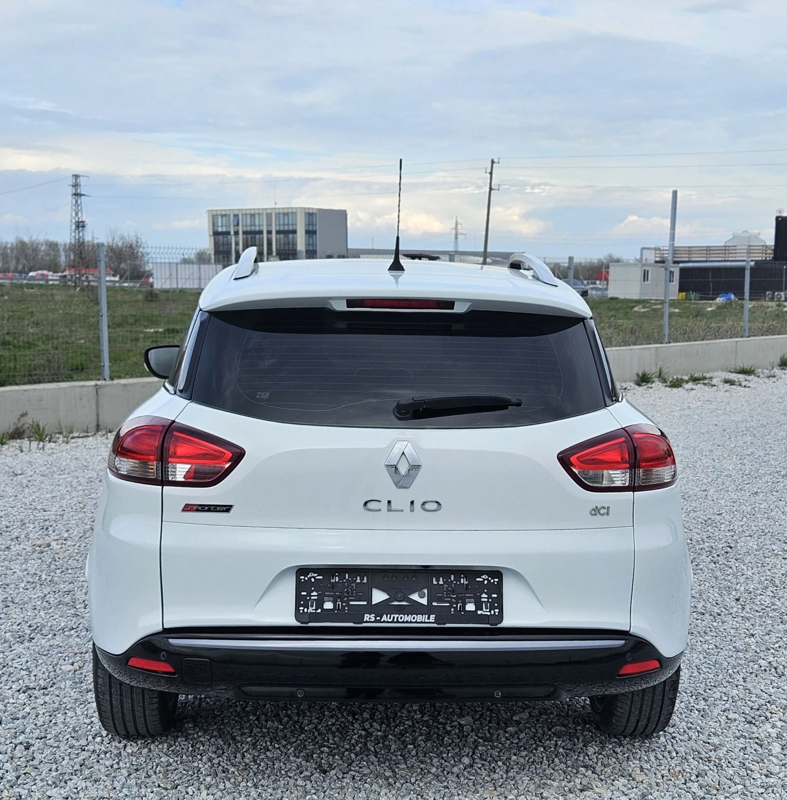 Renault Clio Shorter 1.5dci Costume National, снимка 5 - Автомобили и джипове - 53959563