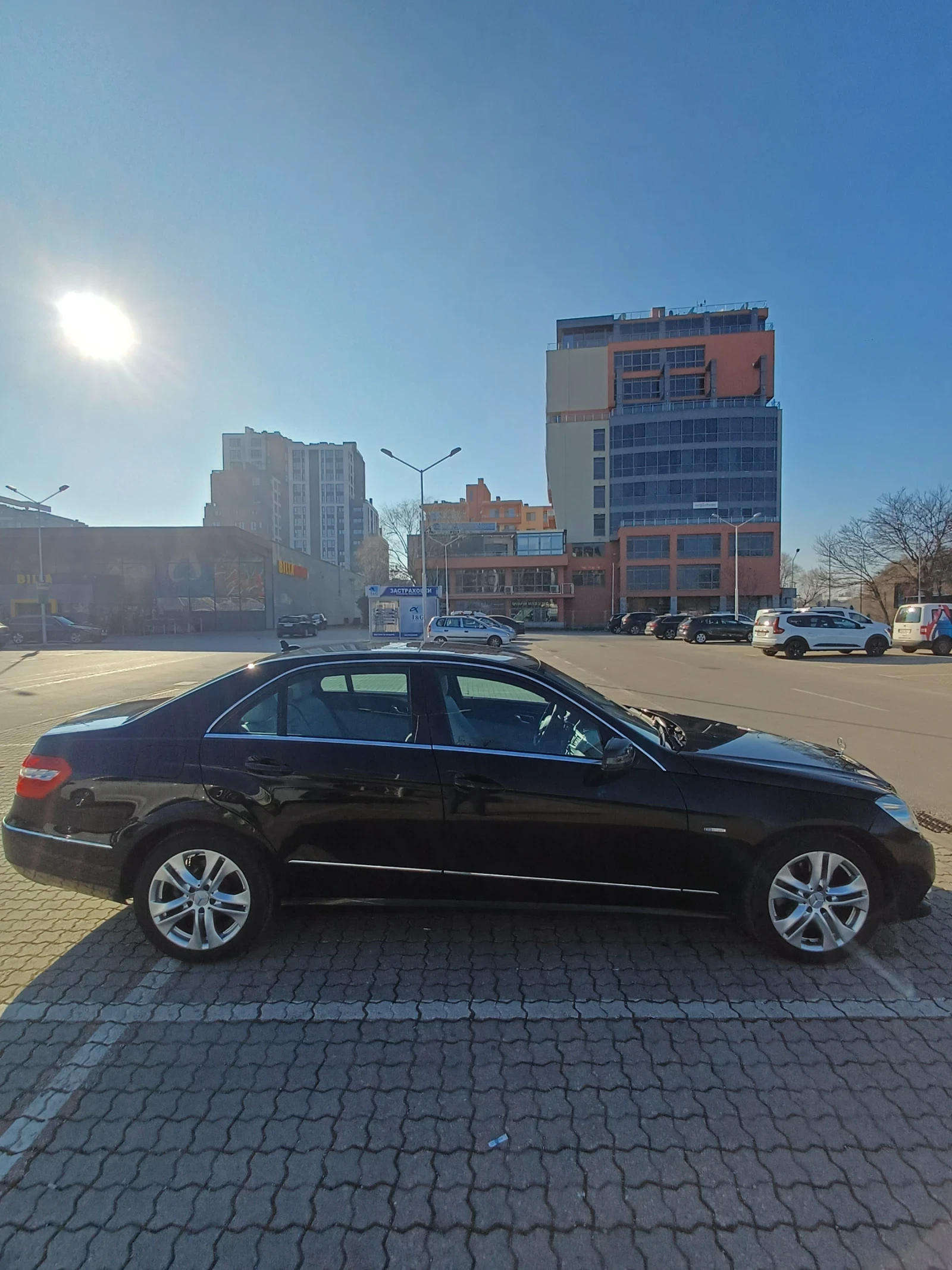 Mercedes-Benz E 200 CGI, снимка 2 - Автомобили и джипове - 54072663