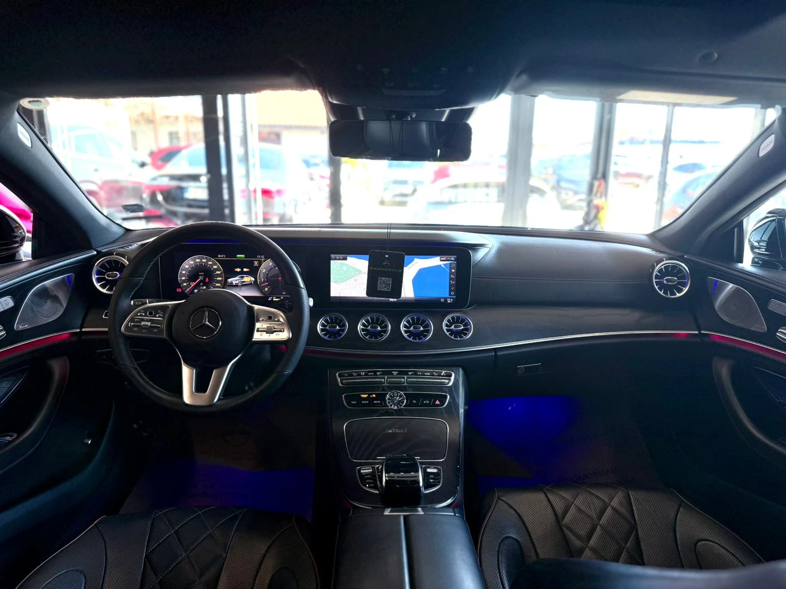 Mercedes-Benz CLS 450 Edition 1 * 4 Matic* Подгреви* Обдухване* ЛИЗИНГ, снимка 9 - Автомобили и джипове - 54113210