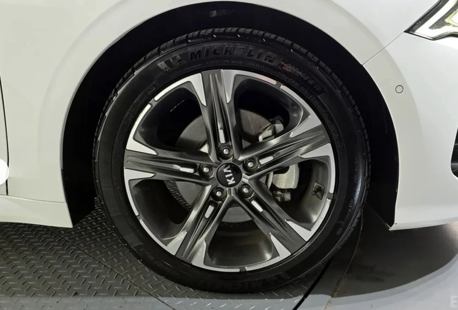 Kia K5 SIGNATURE* 4WD* ПОДГРЕВ* ОБДУХВАНЕ* НАВИ* КАМЕРА, снимка 5 - Автомобили и джипове - 54128373