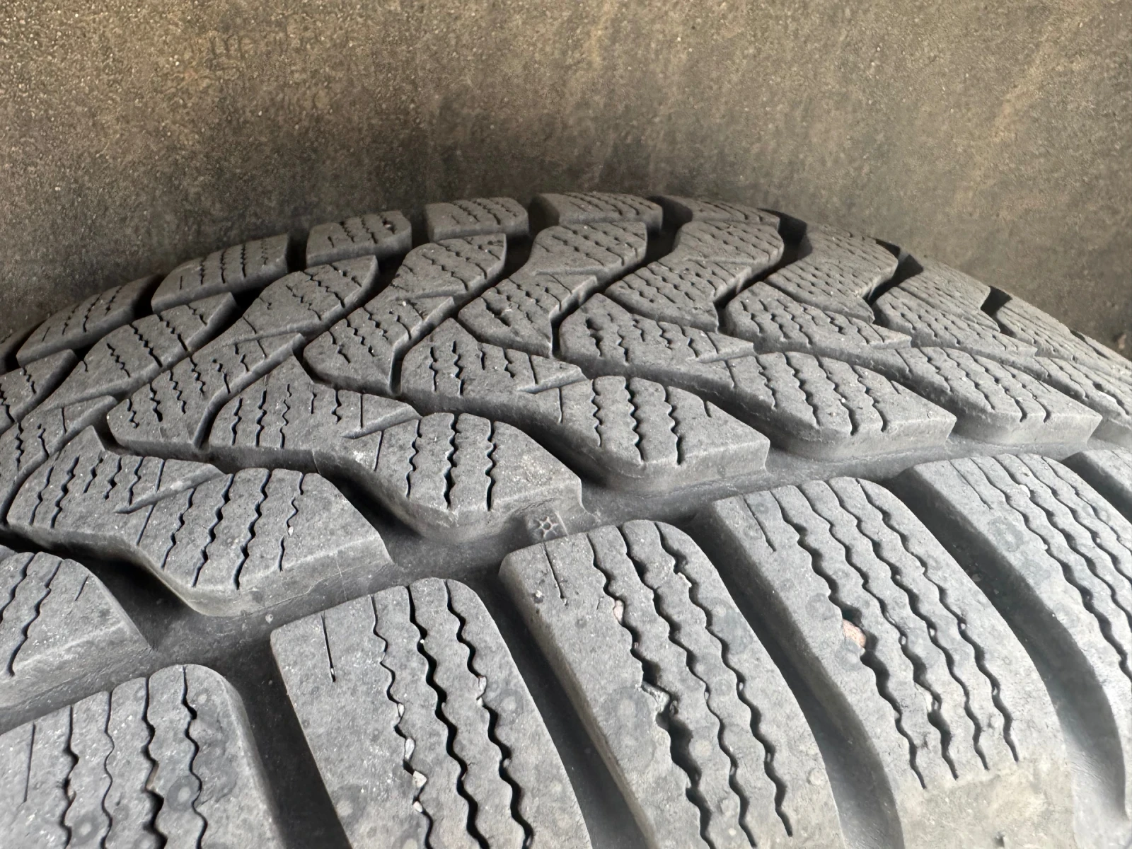 VW Caddy 4 motion, снимка 11 - Автомобили и джипове - 54156928