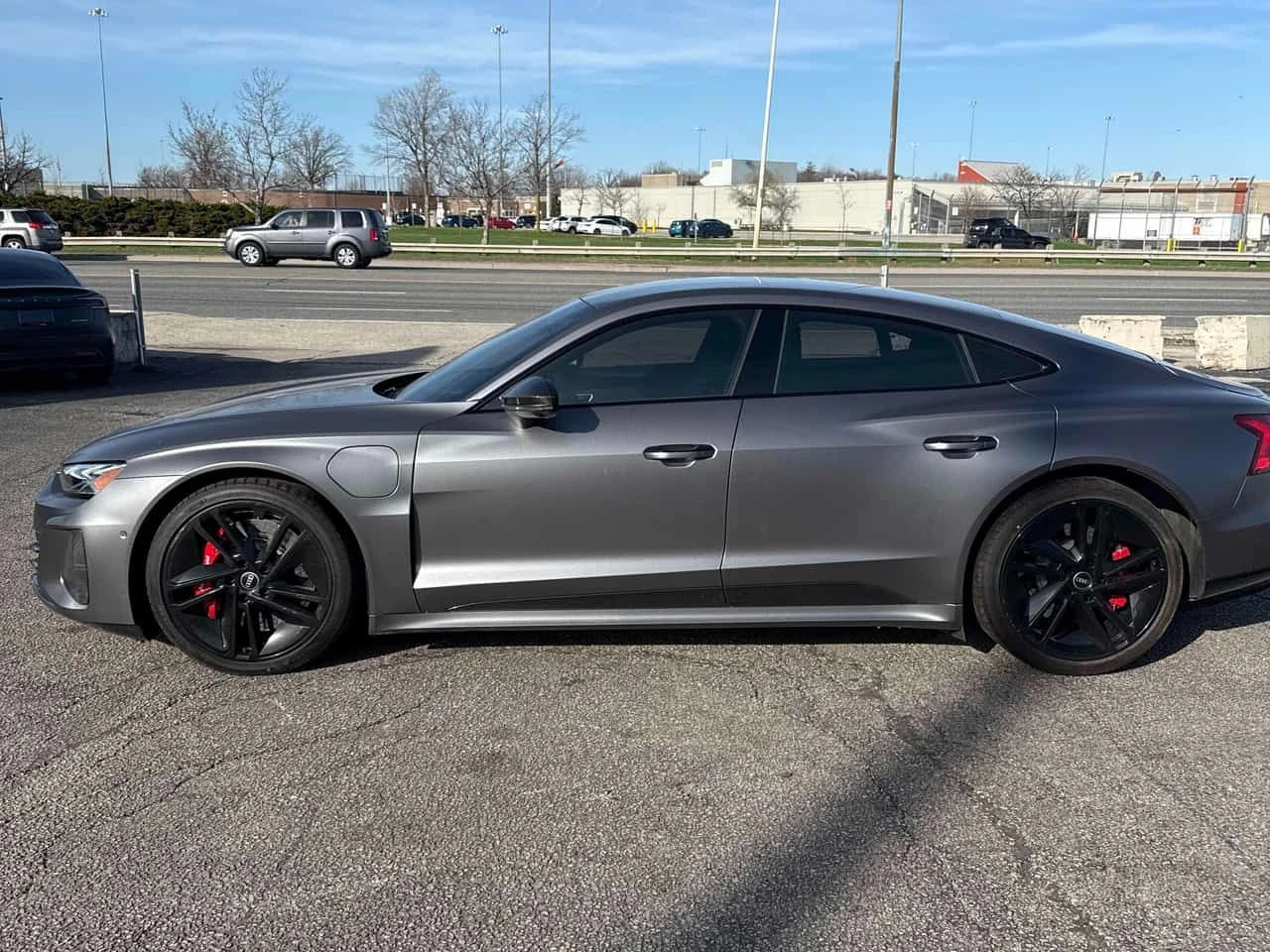 Audi E-Tron GT * quattro * 2 КЛЮЧА* PANO* KEYLESS* ПОДГРЕВ* , снимка 2 - Автомобили и джипове - 54238223