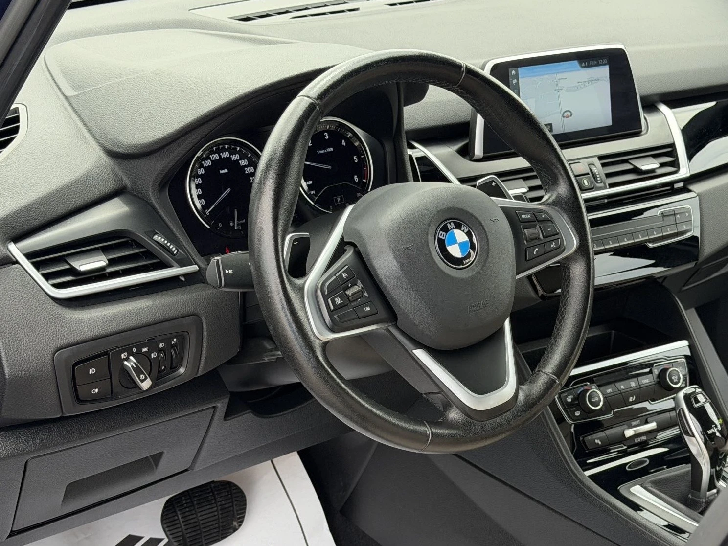 BMW 2 Active Tourer 218d LUXURY/FACELIFT/99000km/LED, снимка 13 - Автомобили и джипове - 54295248