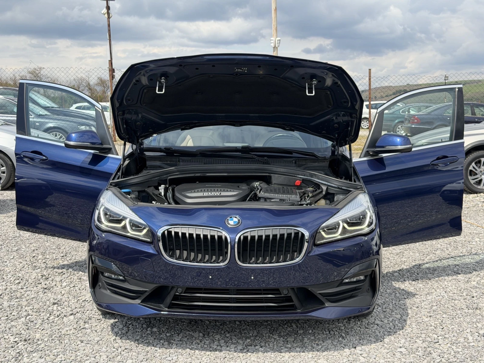 BMW 2 Active Tourer 218d LUXURY/FACELIFT/99000km/LED, снимка 11 - Автомобили и джипове - 54295248