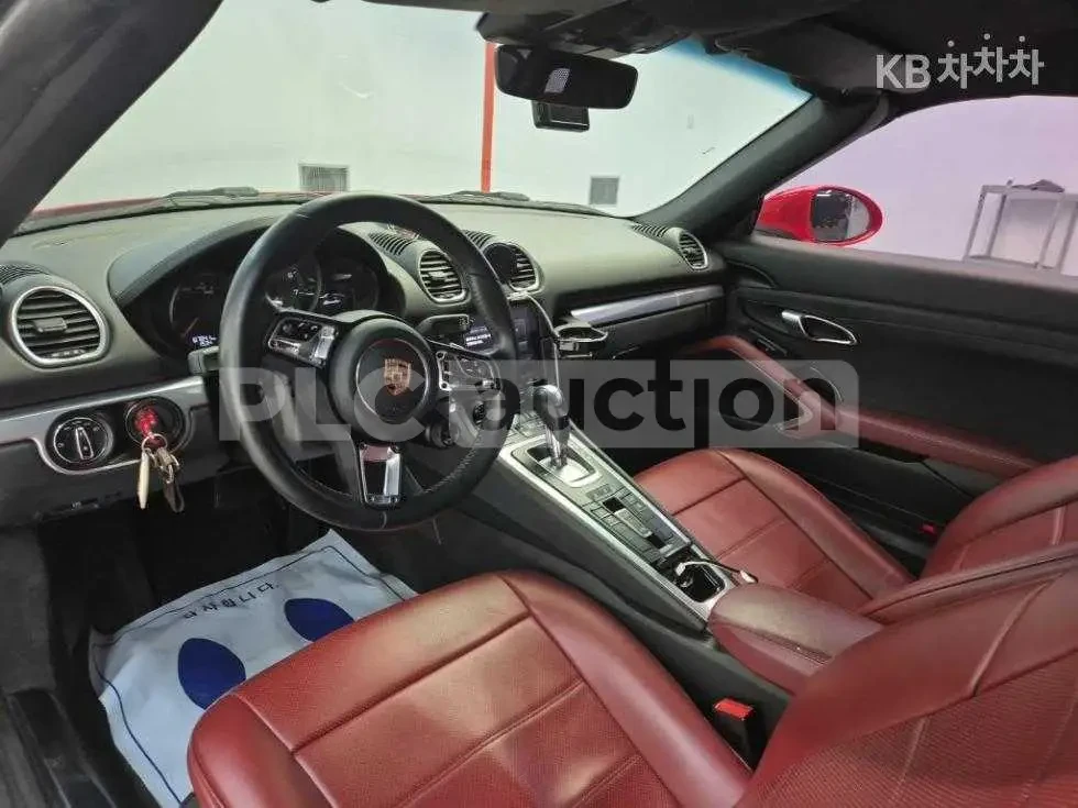 Porsche Boxster 718| ПОДГРЕВ| КАМЕРИ| Лизинг, снимка 5 - Автомобили и джипове - 54510305