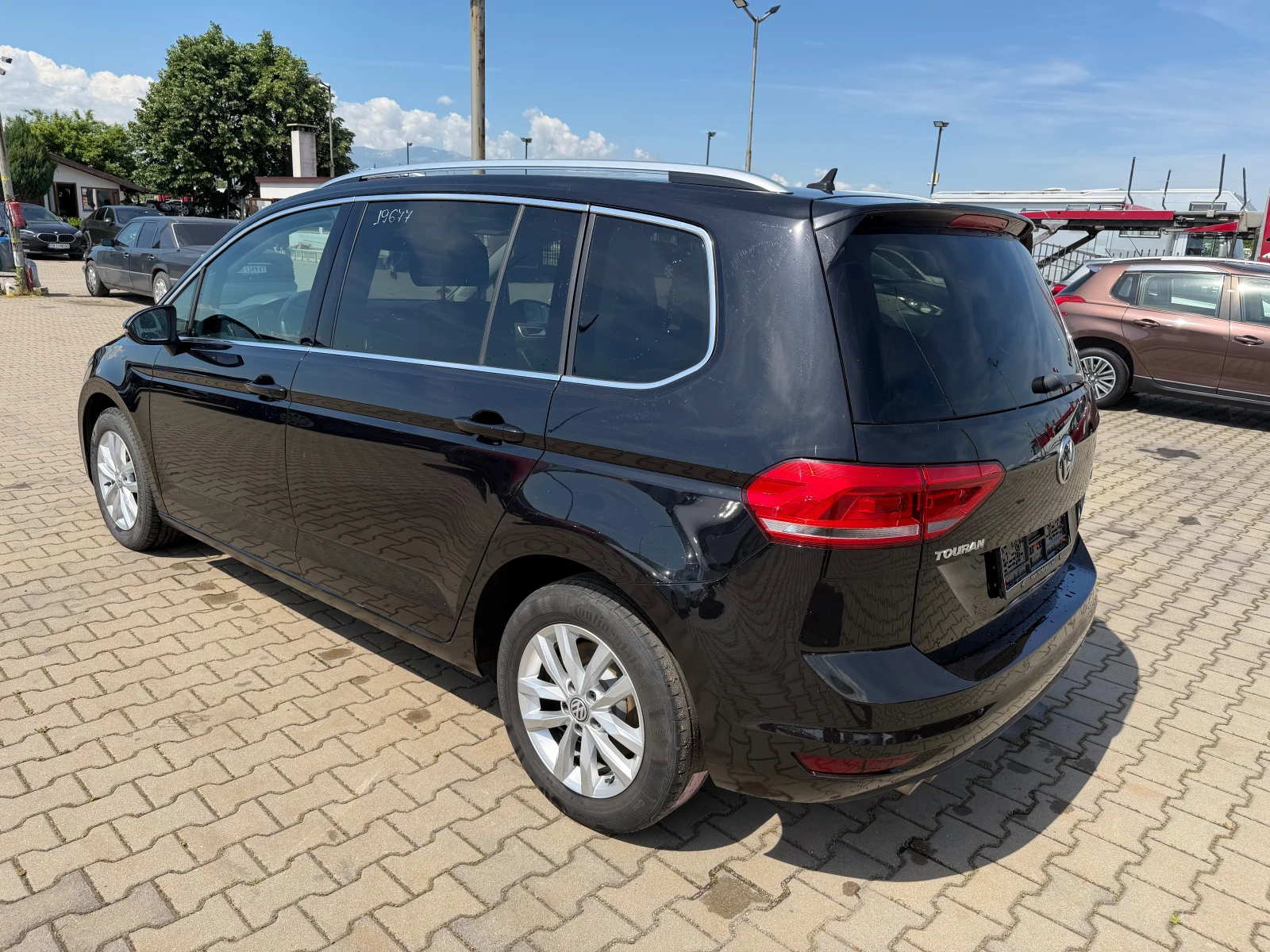 VW Touran 2.0TDI 6+ 1 AVTOMAT/NAVI EURO 6, снимка 8 - Автомобили и джипове - 54594815