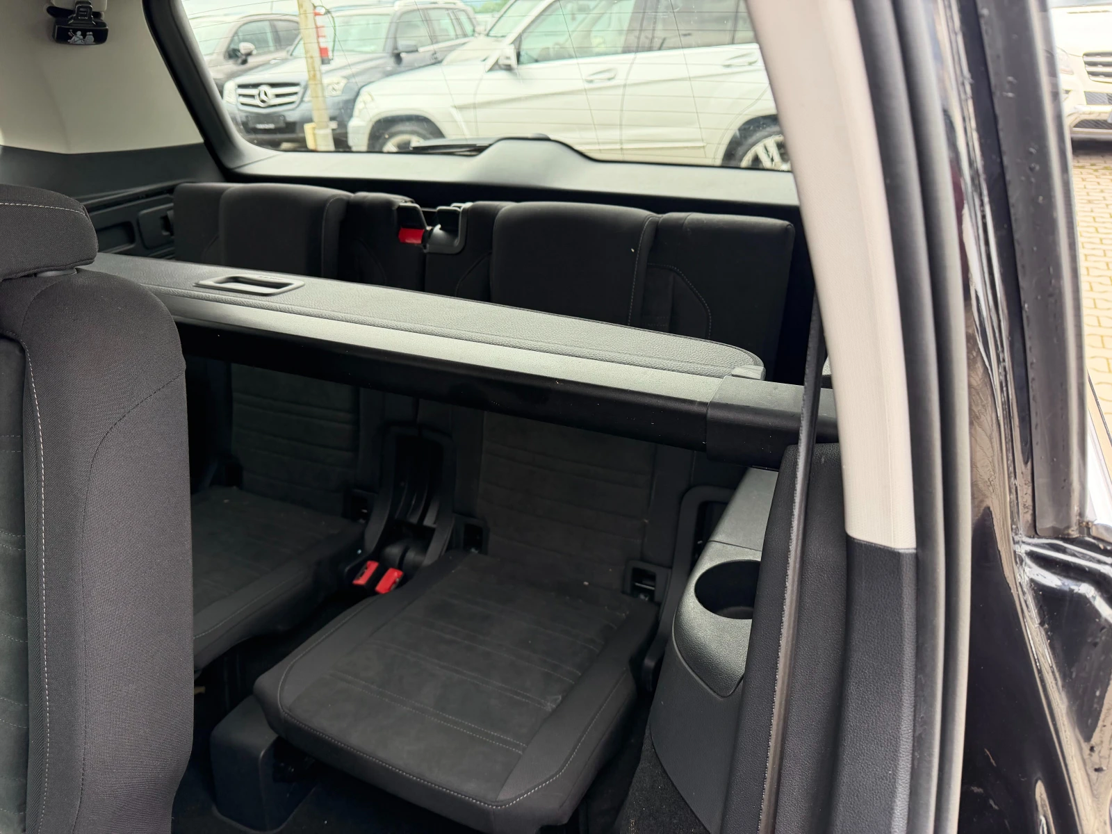 VW Touran 2.0TDI 6+ 1 AVTOMAT/NAVI EURO 6, снимка 11 - Автомобили и джипове - 54594815