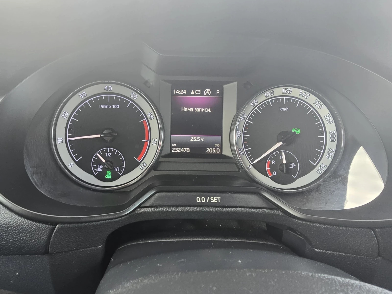 Skoda Octavia, снимка 9 - Автомобили и джипове - 54701085