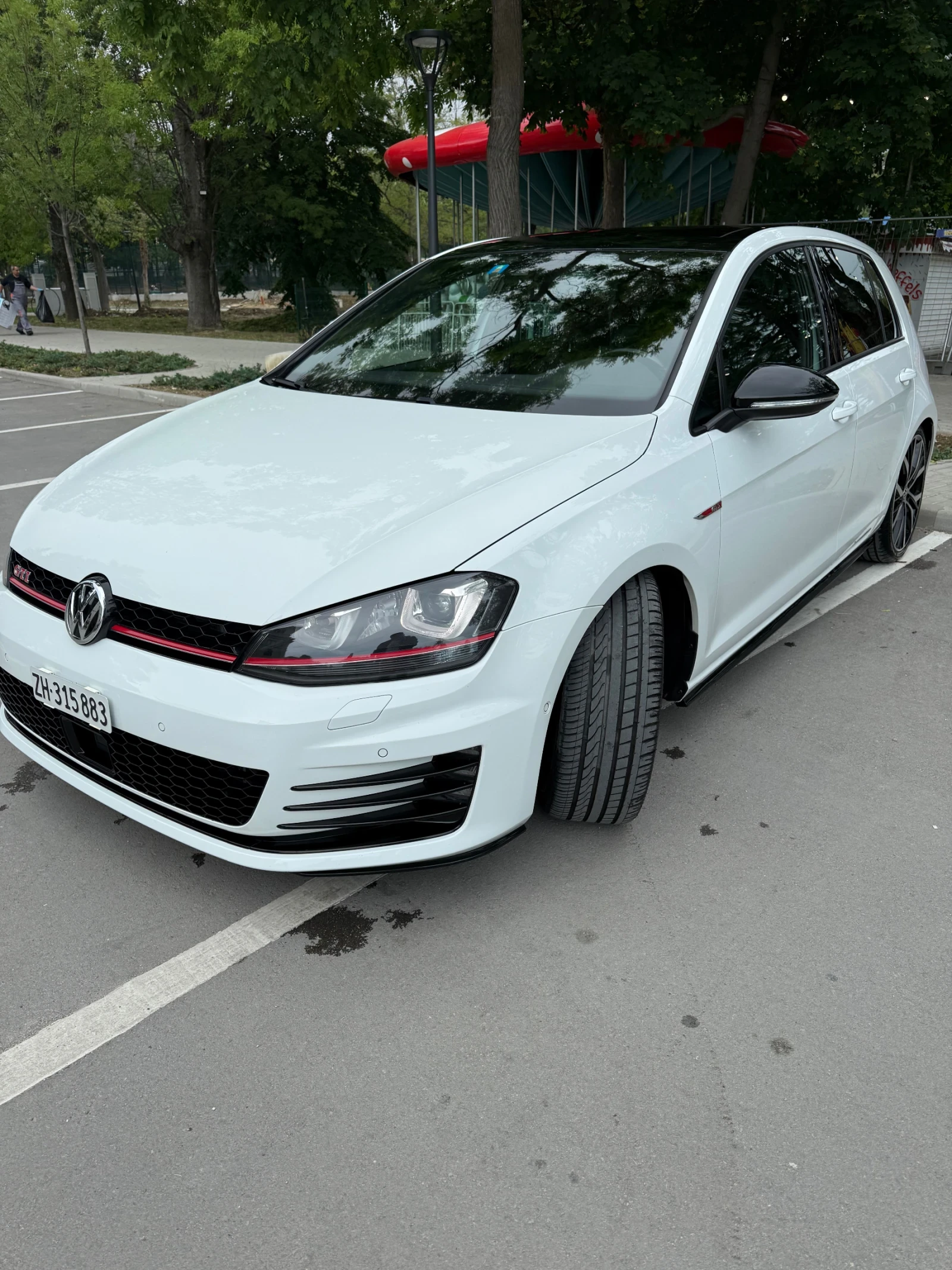 VW Golf GTI Performance 