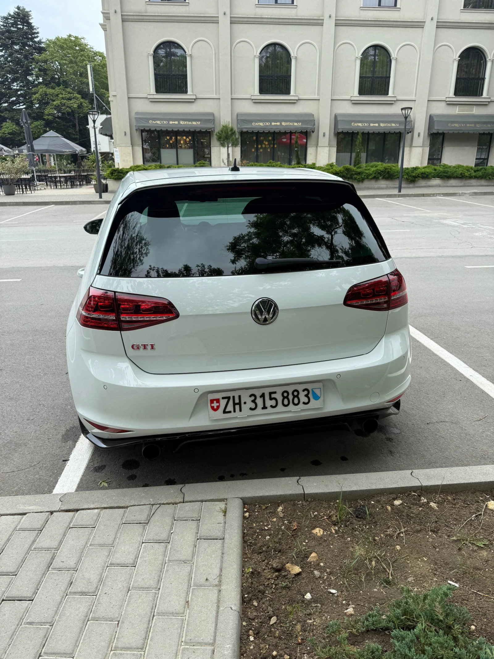 VW Golf GTI Performance , снимка 4 - Автомобили и джипове - 54750367