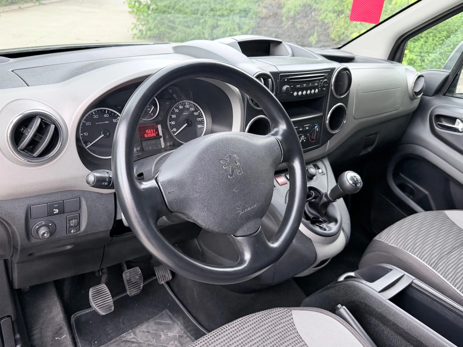 Peugeot Partner 1.6I-TEPEE, снимка 8 - Автомобили и джипове - 55234372