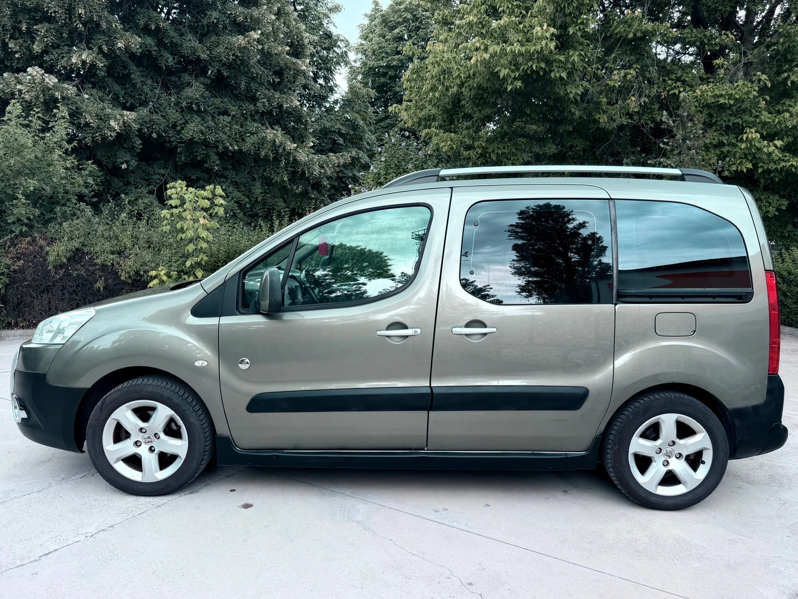 Peugeot Partner 1.6I-TEPEE, снимка 5 - Автомобили и джипове - 55234372