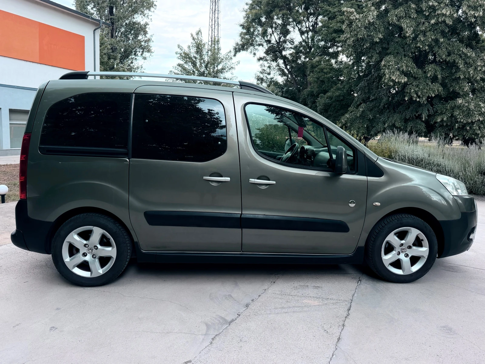 Peugeot Partner 1.6I-TEPEE, снимка 7 - Автомобили и джипове - 55234372