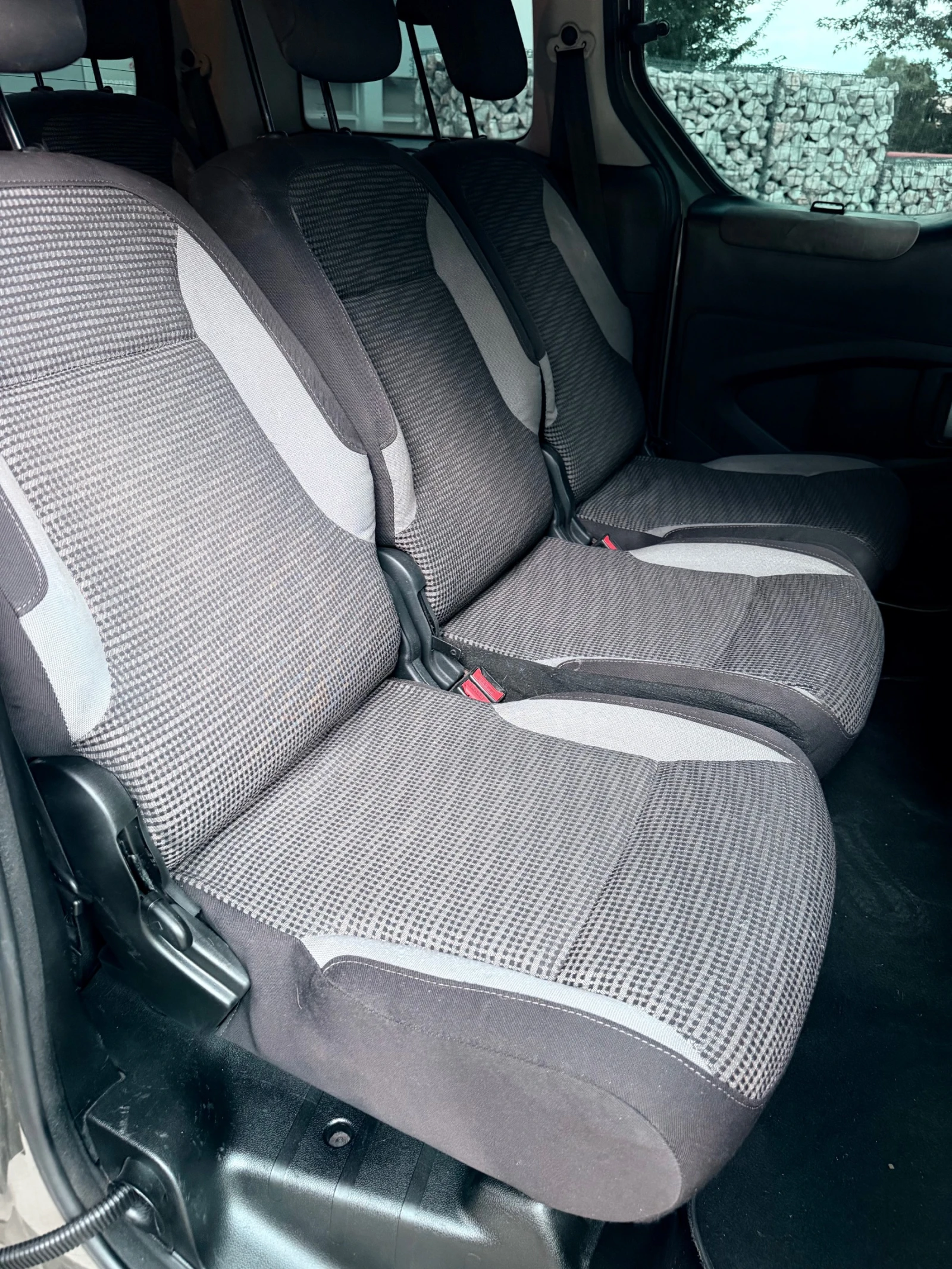 Peugeot Partner 1.6I-TEPEE, снимка 15 - Автомобили и джипове - 55234372