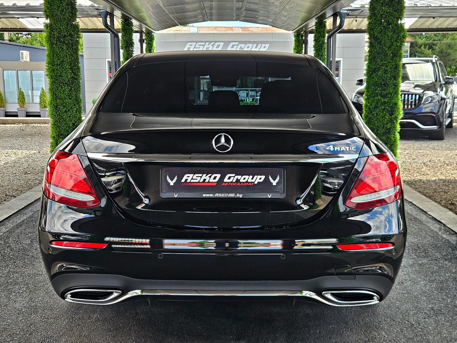 Mercedes-Benz E 220 AMG/4MAT/HUD/PANO/DIGITAL/CAMERA/ПОДГРЕВ/AMBI/LIZI, снимка 6 - Автомобили и джипове - 55670808