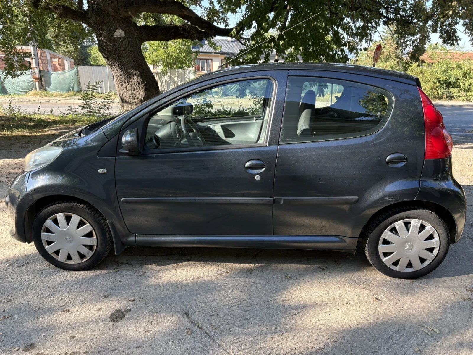 Peugeot 107 Автоматик, снимка 4 - Автомобили и джипове - 55709786