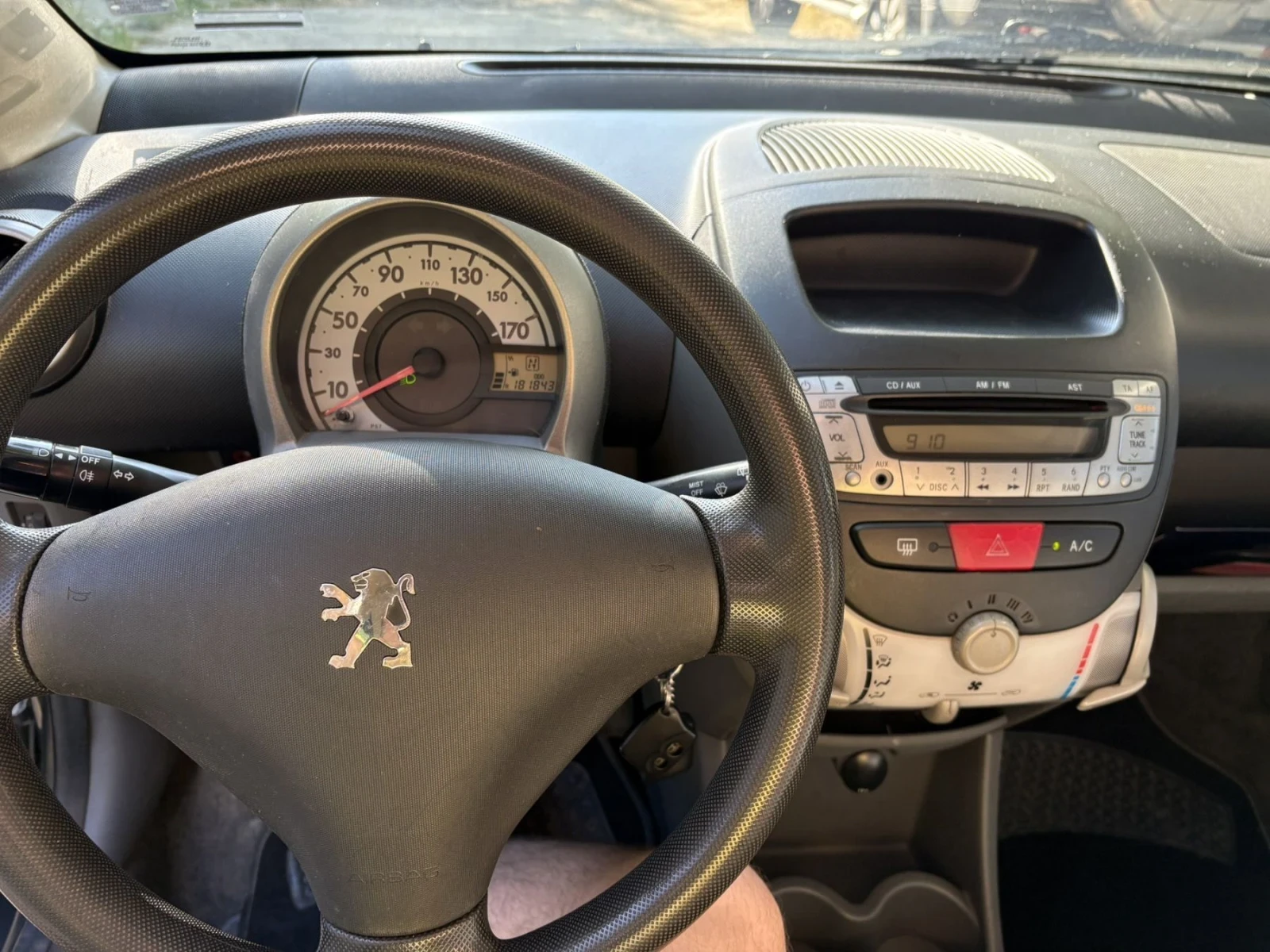 Peugeot 107 Автоматик, снимка 10 - Автомобили и джипове - 55709786