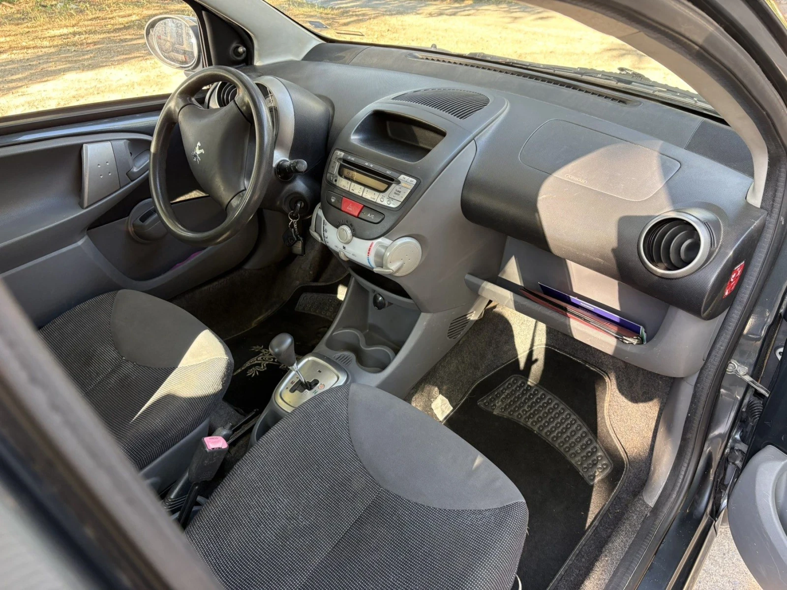 Peugeot 107 Автоматик, снимка 9 - Автомобили и джипове - 55709786