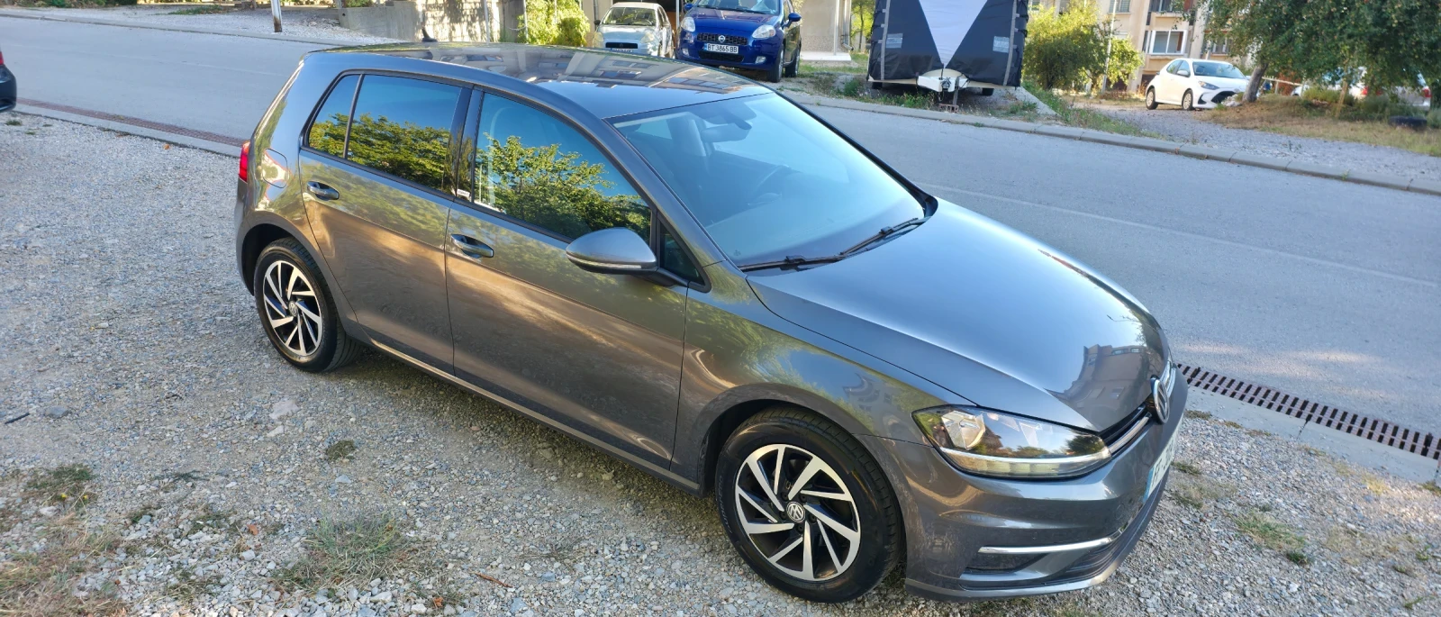 VW Golf Дигитал 2019г, снимка 4 - Автомобили и джипове - 55993315