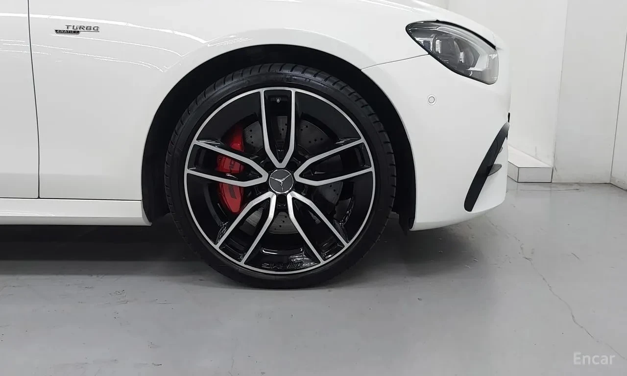 Mercedes-Benz E 53 AMG 4MATIC+ /ОБДУХВАНЕ/ПАНОРАМА/ДИСТРОНИК/360, снимка 5 - Автомобили и джипове - 56010382