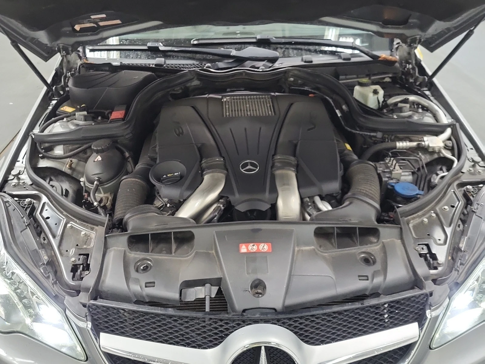 Mercedes-Benz E 55 E550* HARMAN KARDON* ОБДУХВАНЕ* CARFAX , снимка 17 - Автомобили и джипове - 56029987