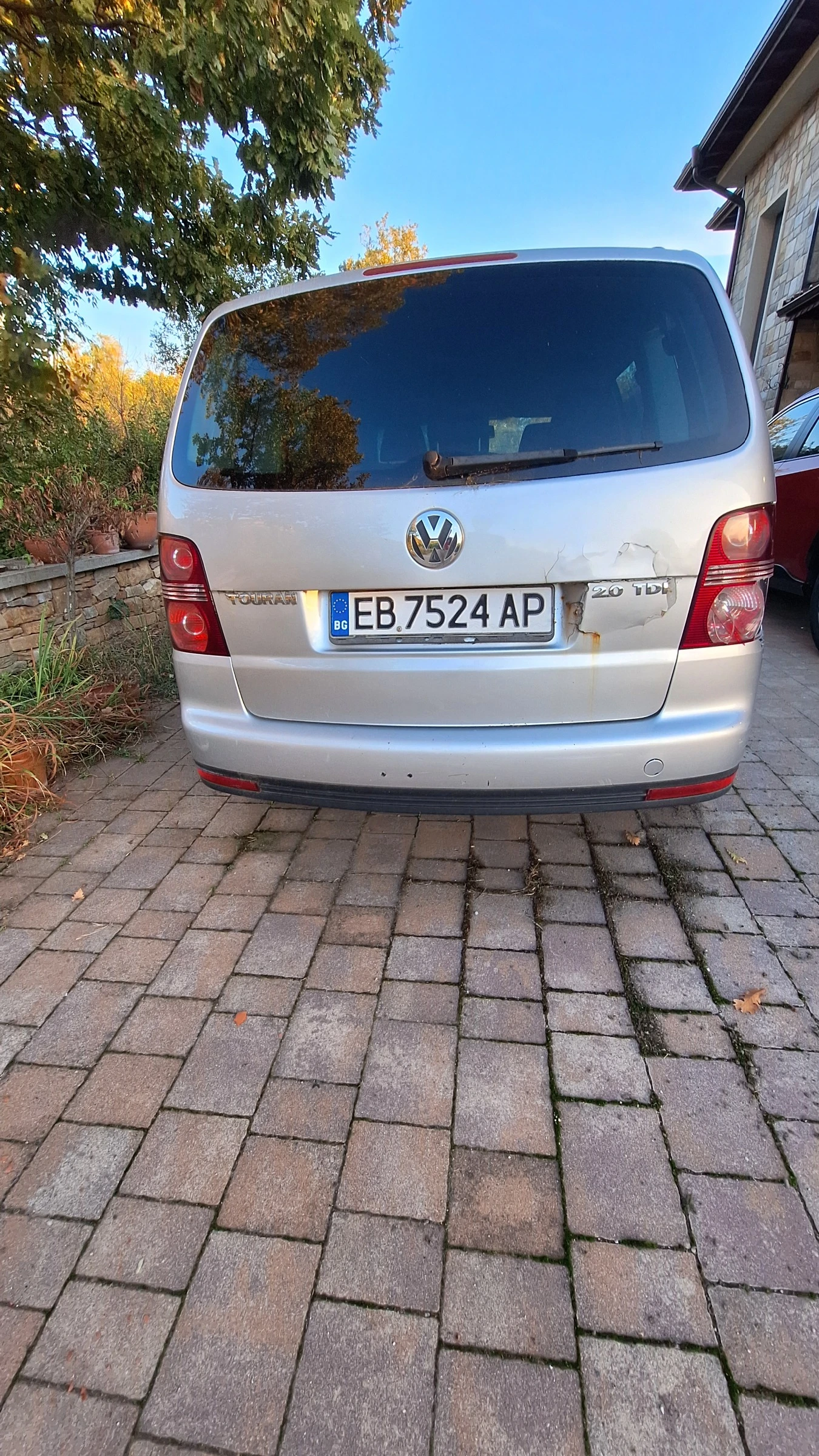 VW Touran, снимка 2 - Автомобили и джипове - 56437777