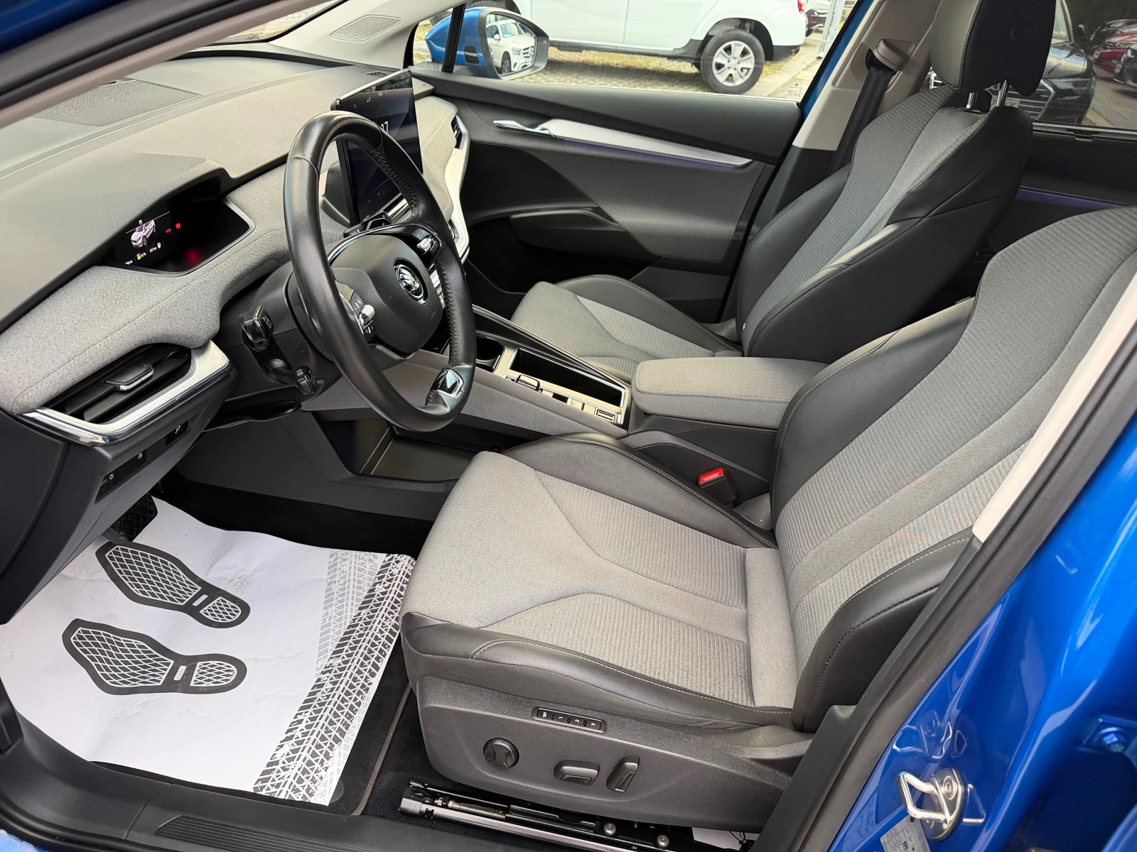 Skoda Enyaq 82 kw , снимка 8 - Автомобили и джипове - 56633702