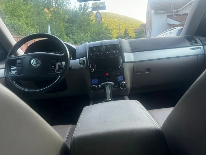 VW Touareg V6 TDI, снимка 11 - Автомобили и джипове - 47474176