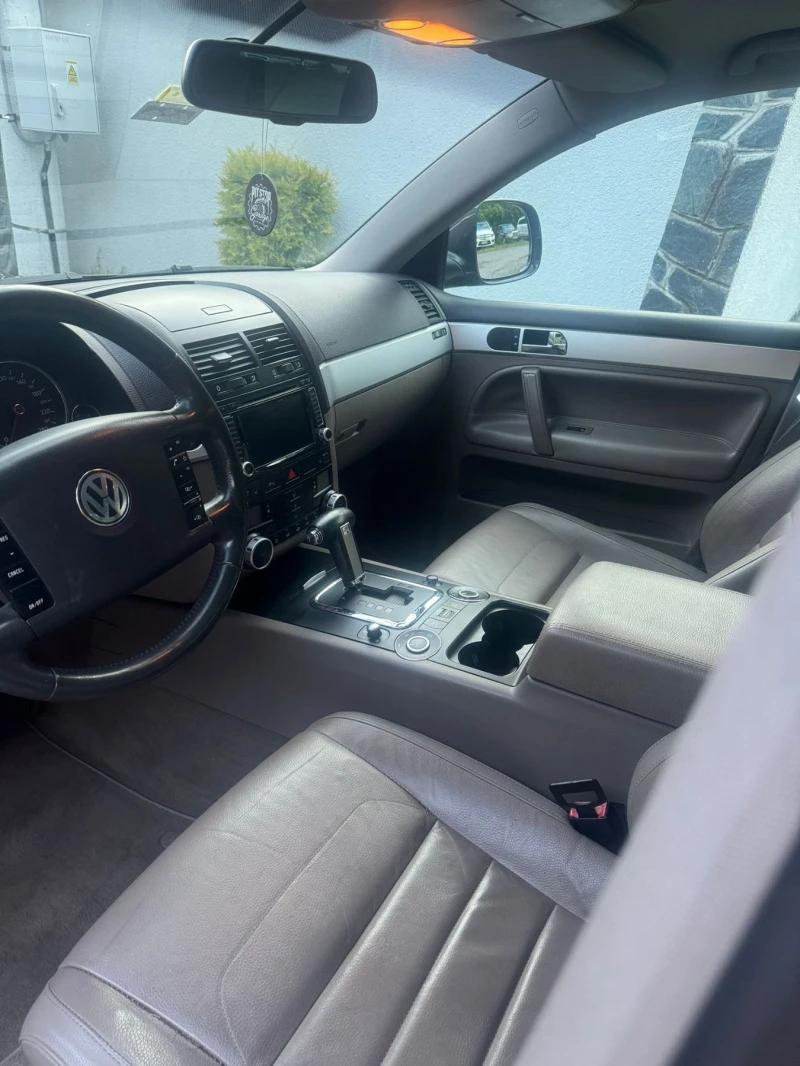 VW Touareg V6 TDI, снимка 9 - Автомобили и джипове - 47474176