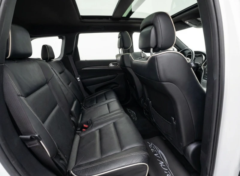 Jeep Grand cherokee, снимка 11 - Автомобили и джипове - 52777569