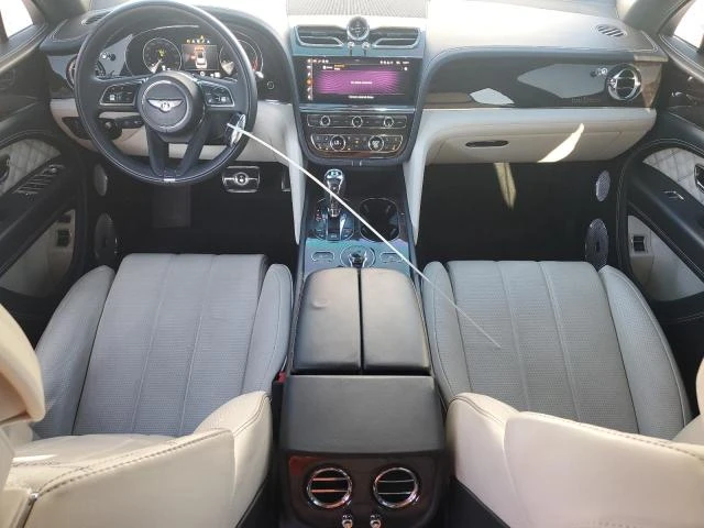 Bentley Bentayga 4.0L 8 All wheel drive, снимка 12 - Автомобили и джипове - 52887318