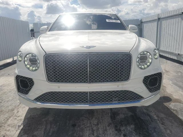 Bentley Bentayga 4.0L 8 All wheel drive, снимка 9 - Автомобили и джипове - 52887318
