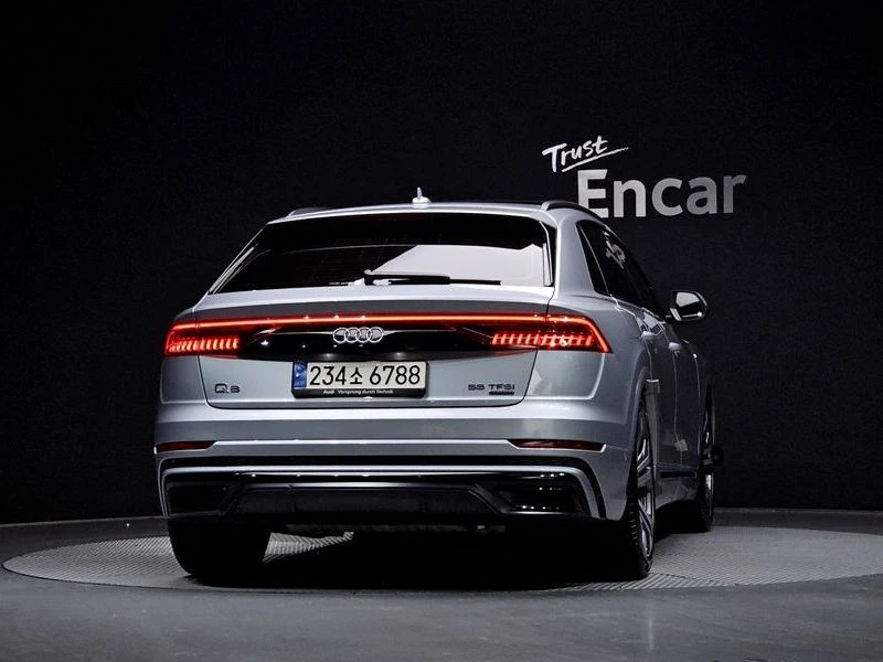 Audi Q8 3.0 DCB Automatic, снимка 4 - Автомобили и джипове - 55800675