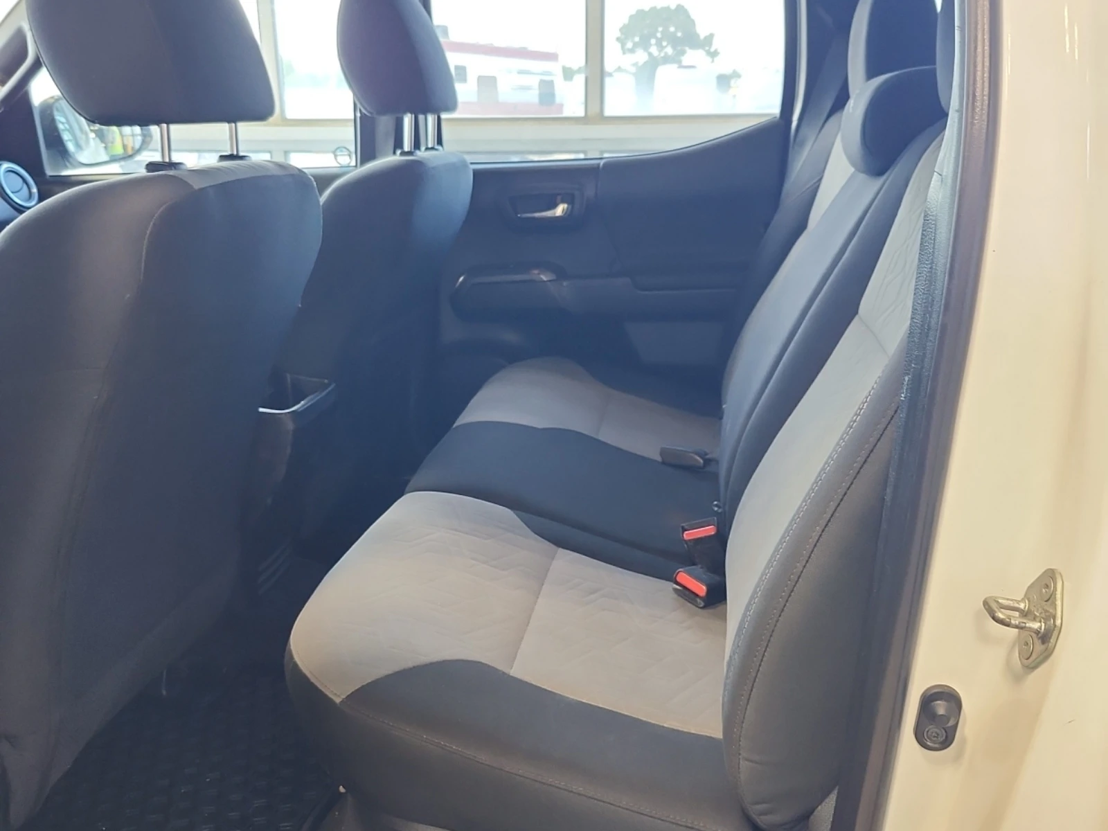 Toyota Tacoma * CREW CAB* * LONG BED* * АвтоКредит*  - изображение 9