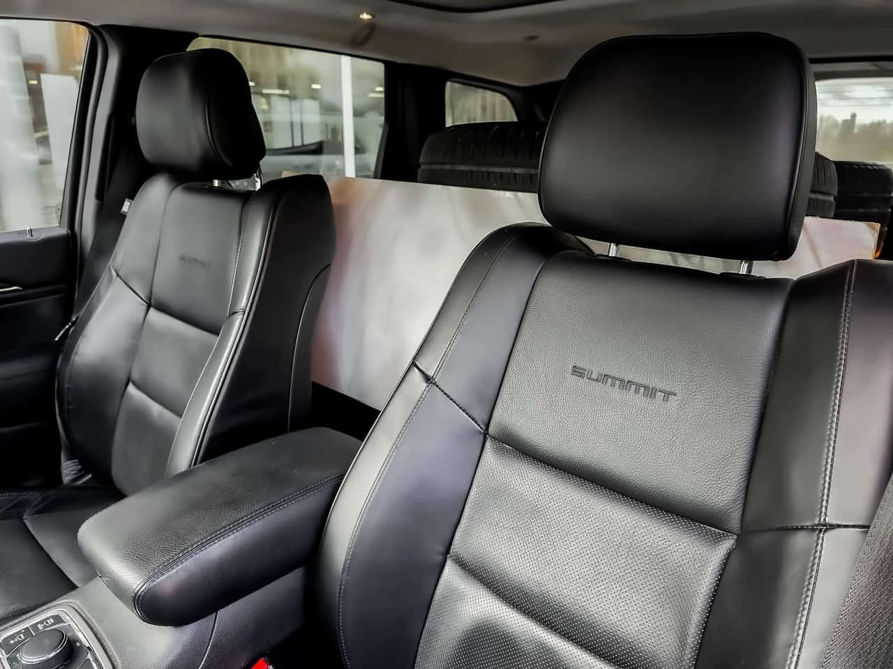 Jeep Grand cherokee Summit  CARFAX, снимка 10 - Автомобили и джипове - 53864614