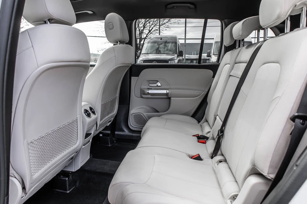 Mercedes-Benz GLB 250* 4MATIC* АвтоКредит* (ЦЕНА ДО БГ), снимка 16 - Автомобили и джипове - 53965420