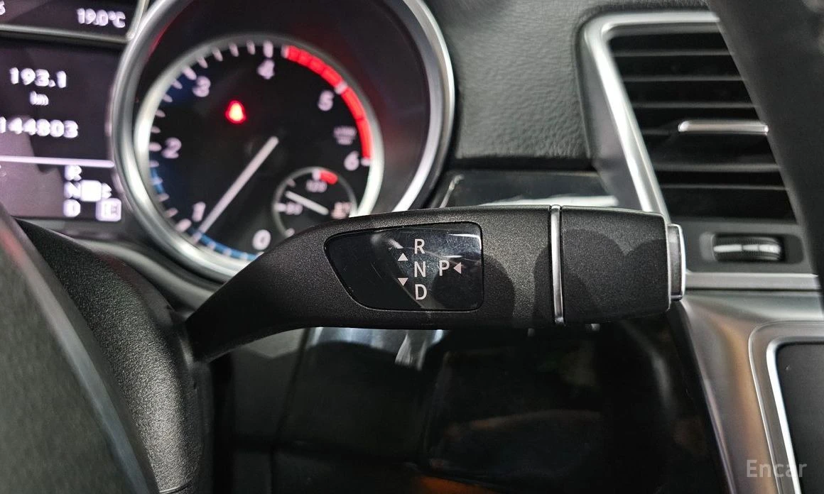 Mercedes-Benz ML 250, снимка 9 - Автомобили и джипове - 53996003