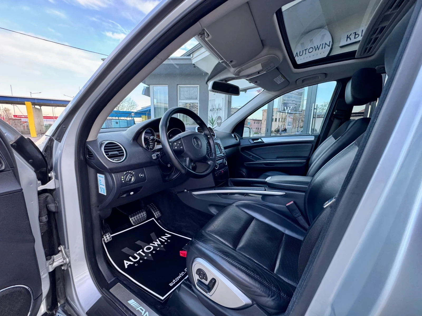 Mercedes-Benz ML 63 AMG 6.3 AMG - УНИКАТ, снимка 10 - Автомобили и джипове - 54128359