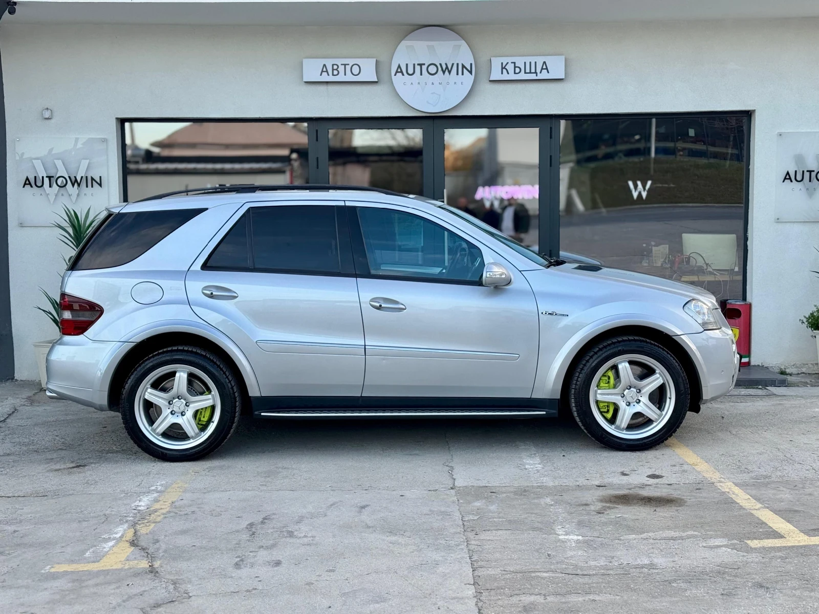 Mercedes-Benz ML 63 AMG 6.3 AMG - УНИКАТ, снимка 8 - Автомобили и джипове - 54128359