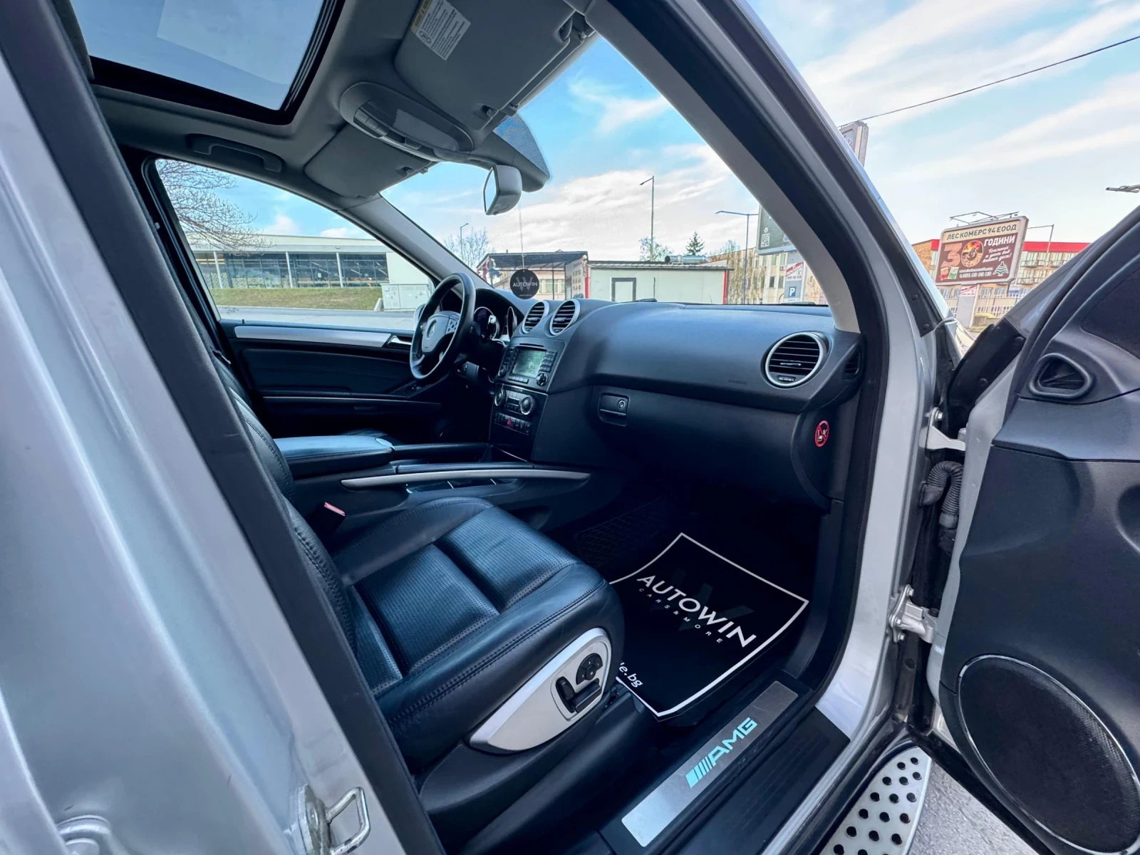 Mercedes-Benz ML 63 AMG 6.3 AMG - УНИКАТ, снимка 11 - Автомобили и джипове - 54128359