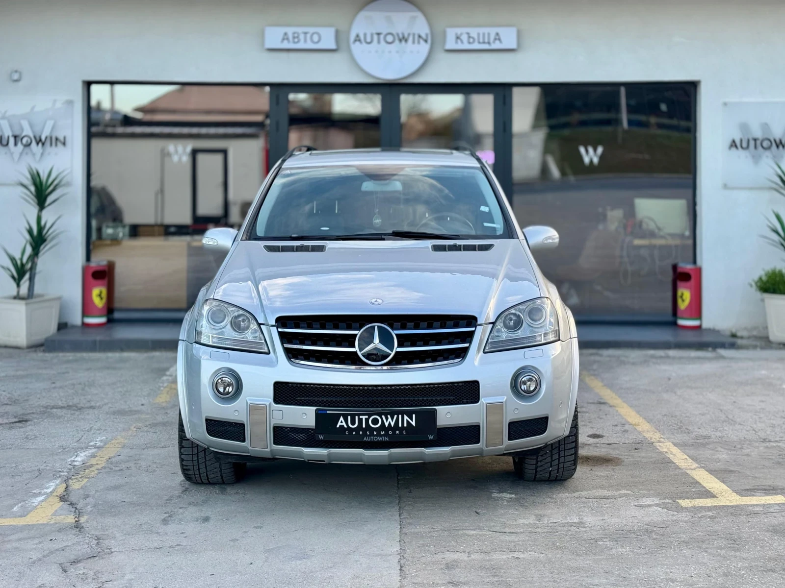 Mercedes-Benz ML 63 AMG 6.3 AMG - УНИКАТ, снимка 3 - Автомобили и джипове - 54128359