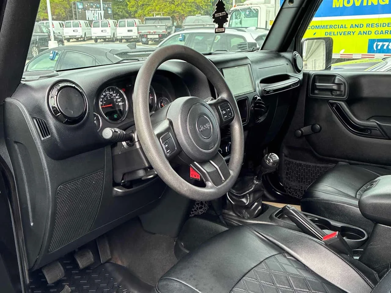 Jeep Wrangler SPORT /CARFAX AWD/, снимка 4 - Автомобили и джипове - 54345353