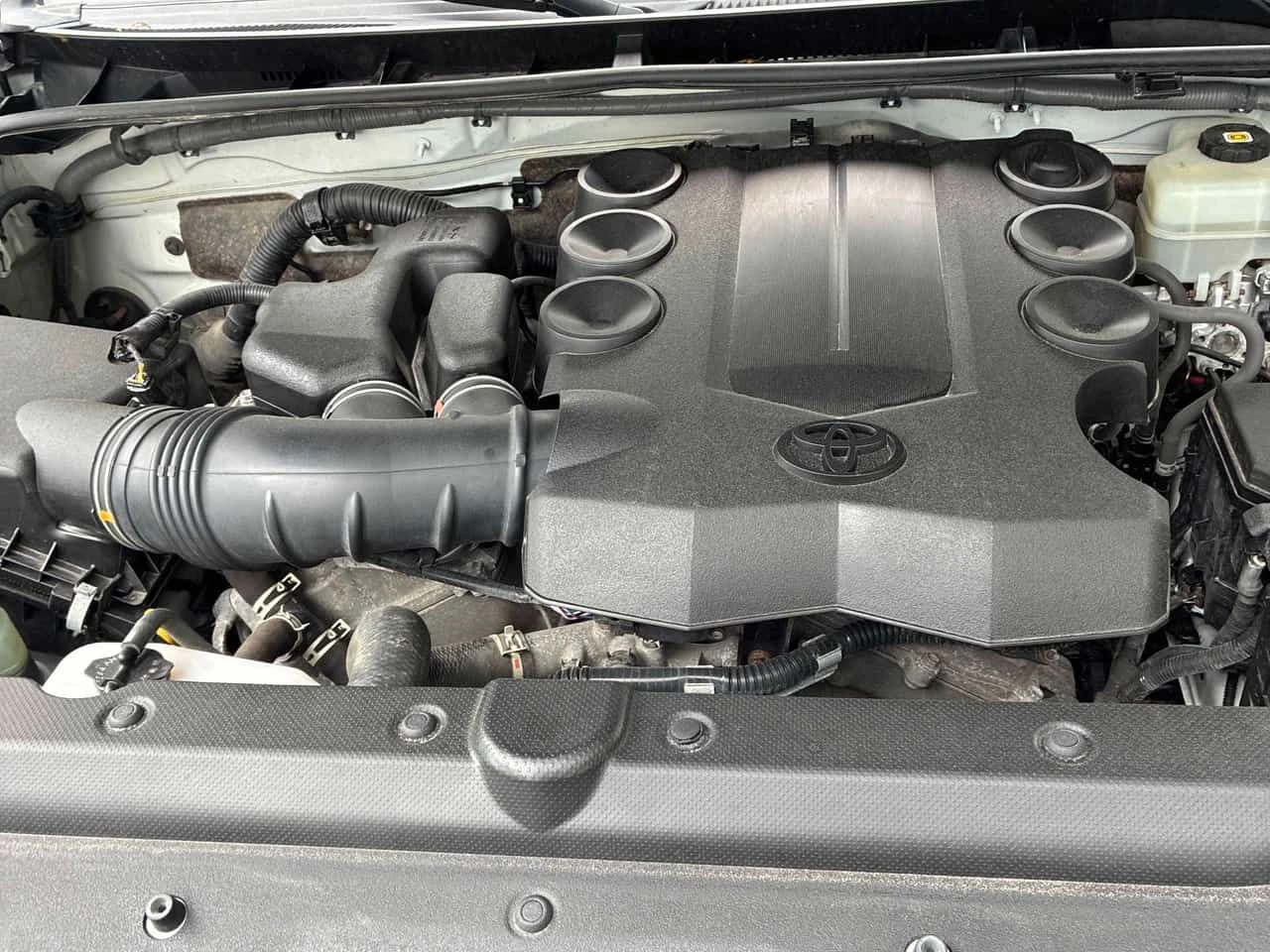 Toyota 4runner * 4WD * АВТОКРЕДИТ БЕЗ ПЪРВОНАЧАЛНА ВНОСКА* , снимка 16 - Автомобили и джипове - 54966015