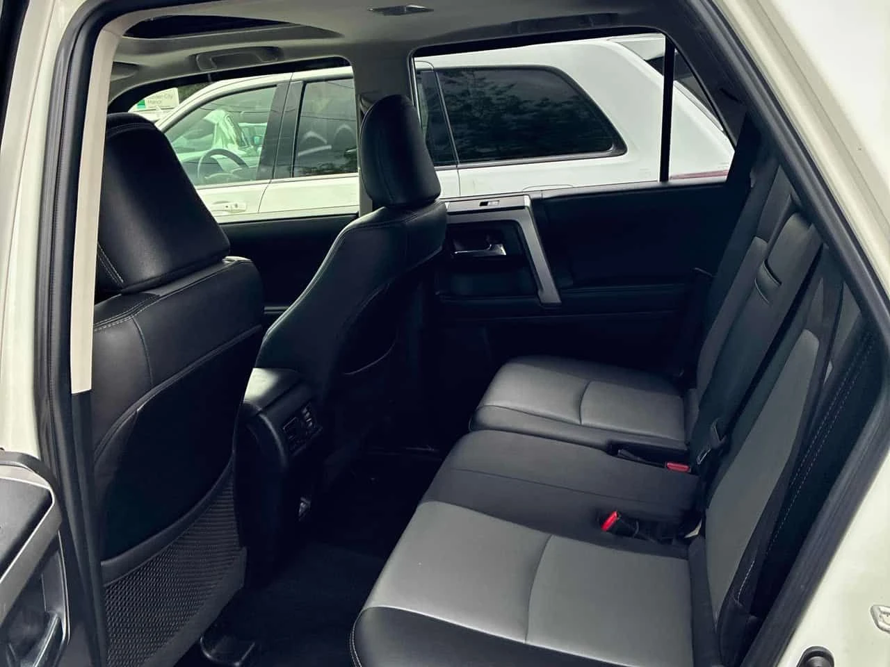 Toyota 4runner * 4WD * АВТОКРЕДИТ БЕЗ ПЪРВОНАЧАЛНА ВНОСКА* , снимка 12 - Автомобили и джипове - 54966015