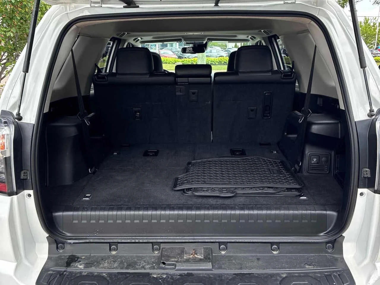 Toyota 4runner * 4WD * АВТОКРЕДИТ БЕЗ ПЪРВОНАЧАЛНА ВНОСКА* , снимка 13 - Автомобили и джипове - 54966015