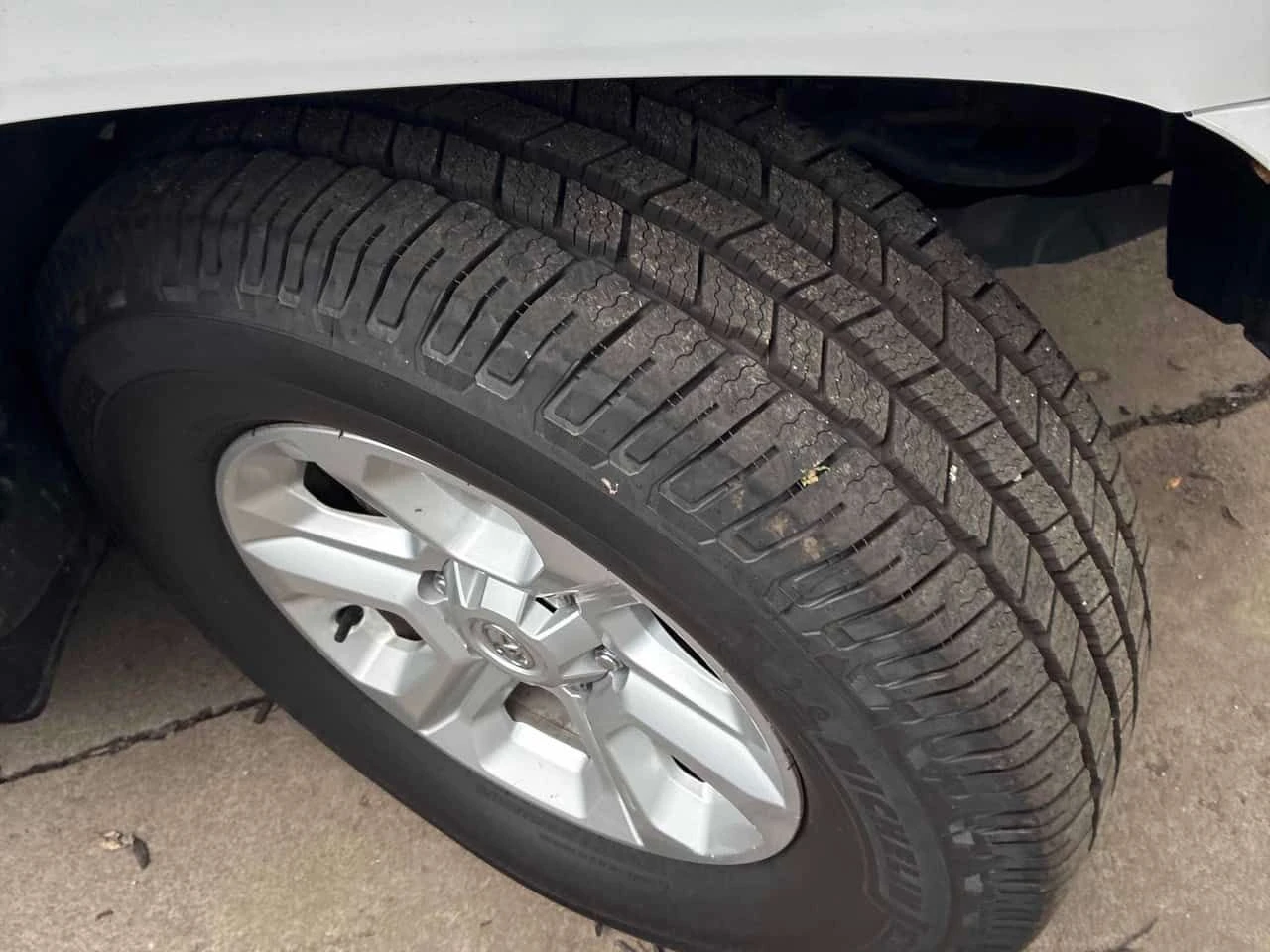 Toyota 4runner * 4WD * АВТОКРЕДИТ БЕЗ ПЪРВОНАЧАЛНА ВНОСКА* , снимка 7 - Автомобили и джипове - 54966015
