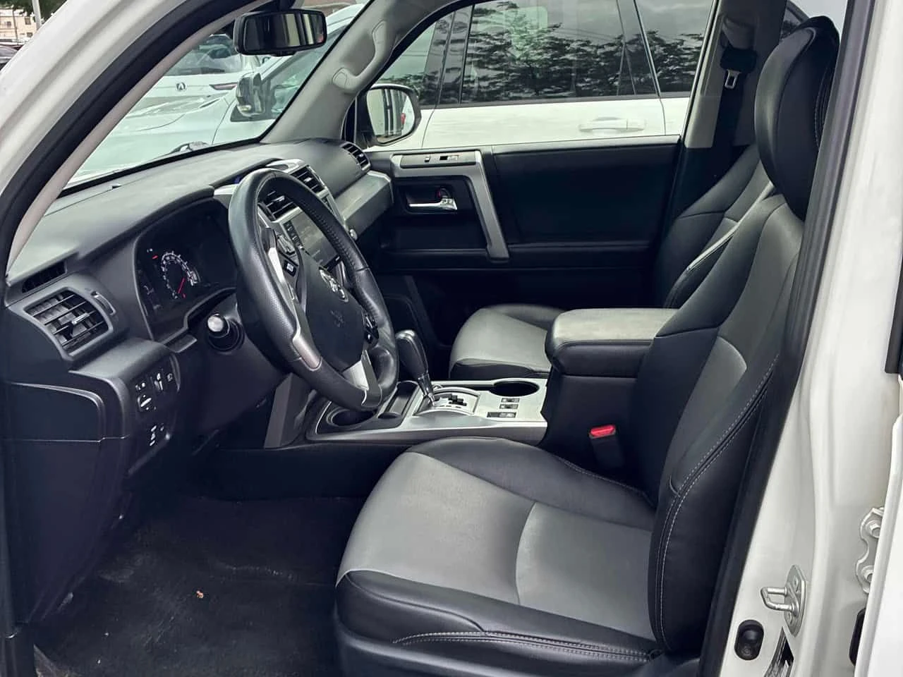 Toyota 4runner * 4WD * АВТОКРЕДИТ БЕЗ ПЪРВОНАЧАЛНА ВНОСКА* , снимка 5 - Автомобили и джипове - 54966015