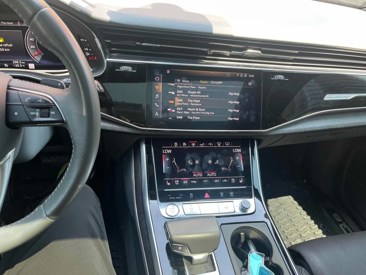 Audi Q8 TECHNIK* MATRIX* DIS* ОБДУХ* HUD* B&O* ТЪРГ, снимка 9 - Автомобили и джипове - 55338654