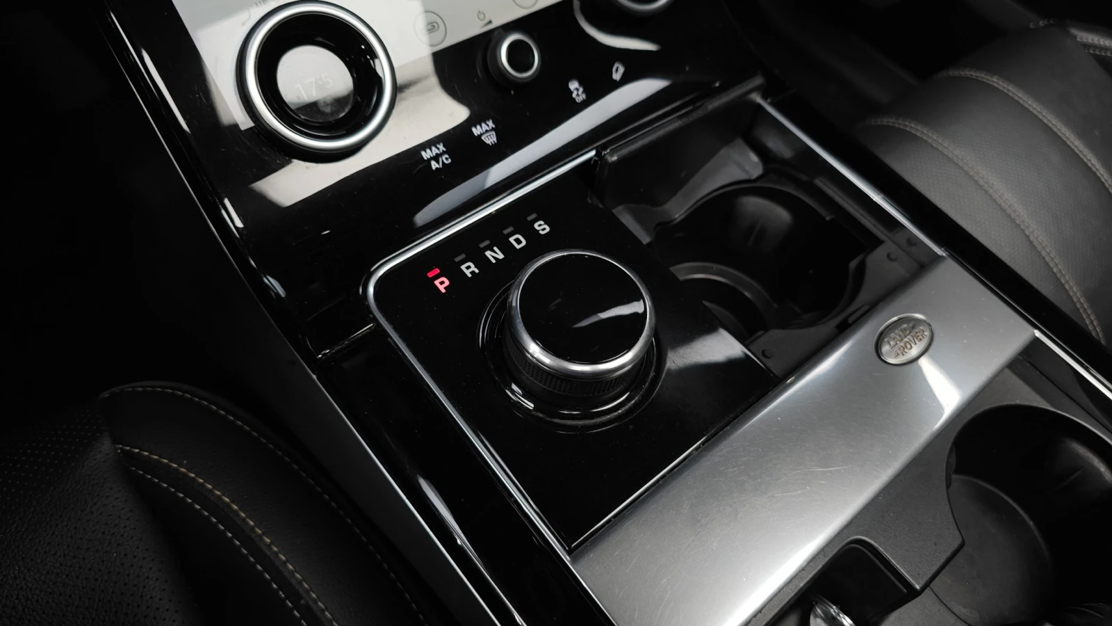 Land Rover Range Rover Velar D240 R-Dynamic SE, снимка 9 - Автомобили и джипове - 55368844